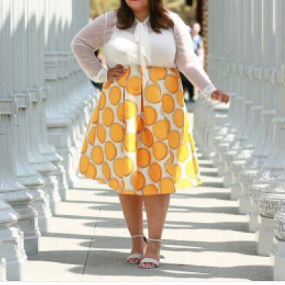 Yellow circle skirt - Picture 5 of 7